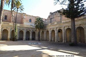 28 LA CATHEDRALE ET LE FORTERESSE DE L INCARNATION (32)
